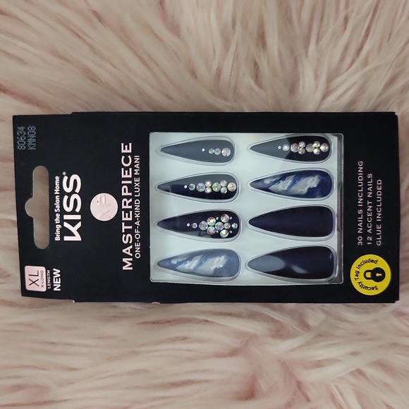 SALE!! Brand New KISS MASTERPIECE False Nails-XL - Picture 1 of 3